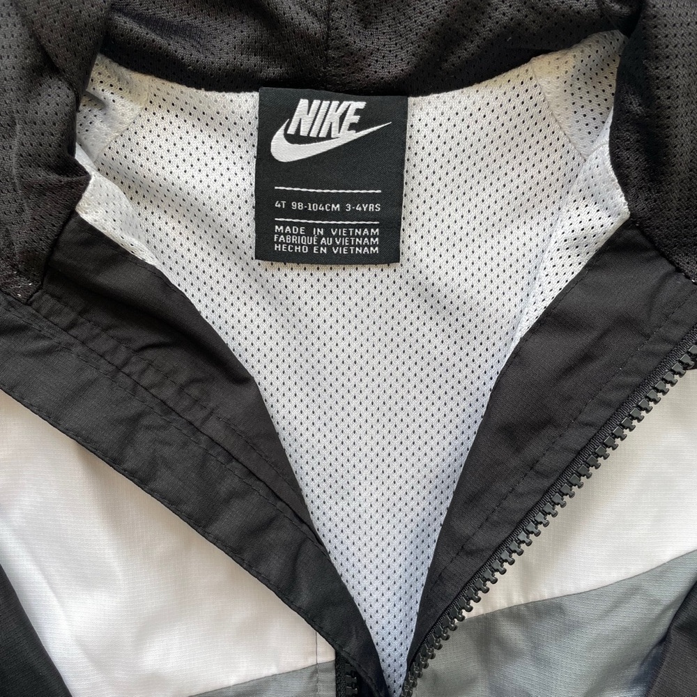 Nike jacket - Picture 4 of 4